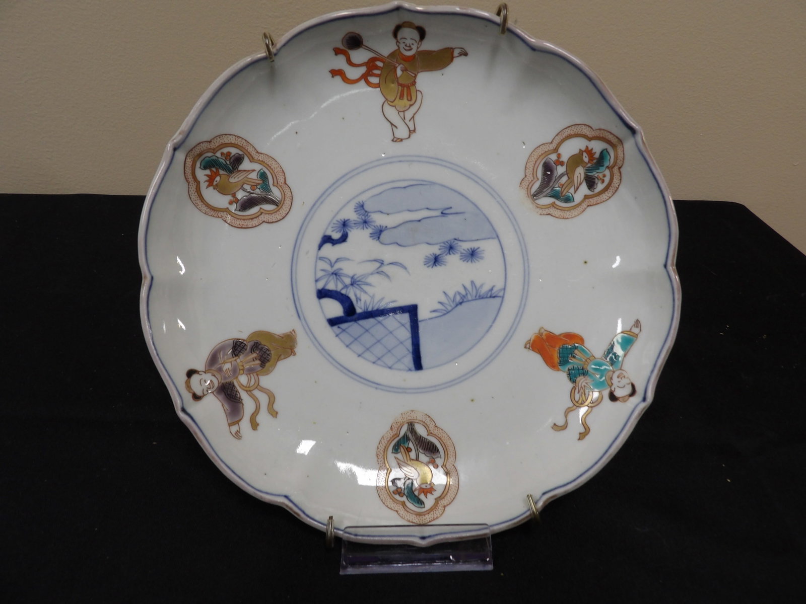 antique 18th/19th century Japanese porcelain plate with figures birds and landscape scene (1 of 5)