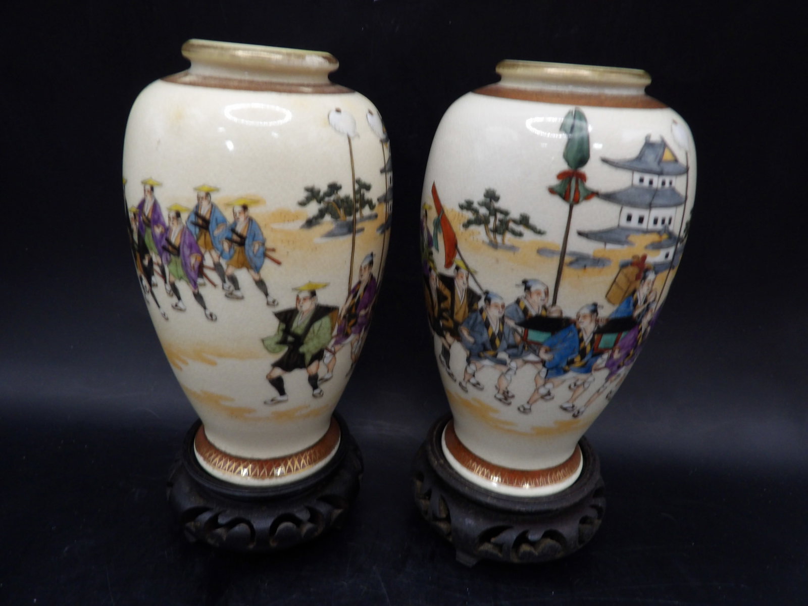 Lot of 2 Japanese Satsuma porcelain vase with wooden base signed: 5.2 inches height not including base. We will inhouse ship items to you very affordable and efficient. Select self-arrange shipping.