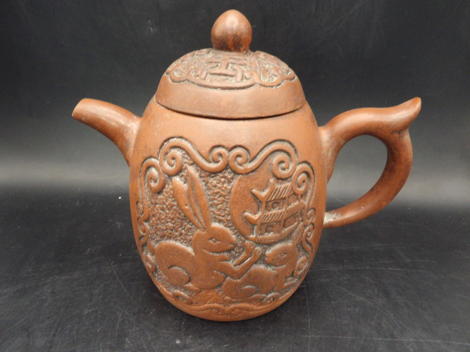 Chinese yixing teapot with Chinese calligraphy signed: 5.6 inches height. We will inhouse ship items to you very affordable and efficient. Select self-arrange shipping.