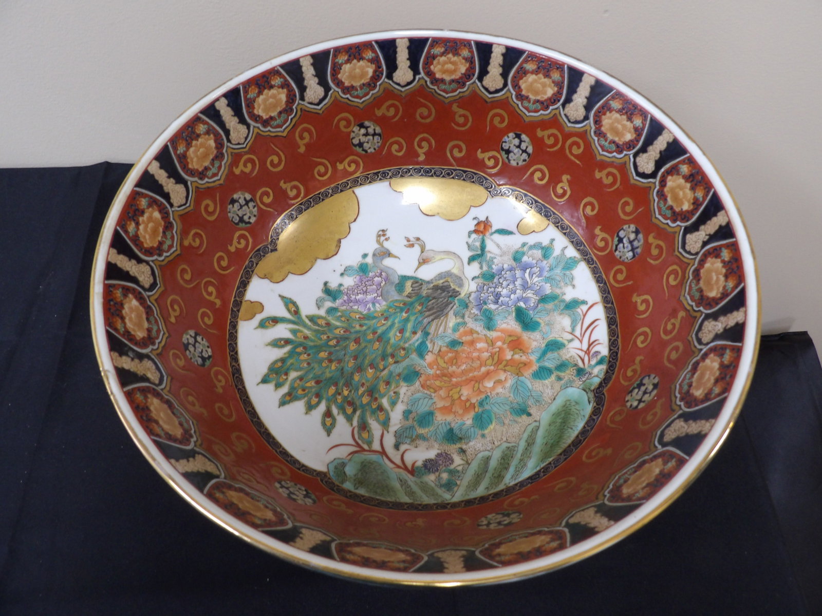 Chinese hand painted peacock porcelain large punch bowl with Qing dynasty Qianlong mark: Size is 16 x 16 x 7 inches. We will inhouse ship items to you very affordable and efficient. Select self-arrange shipping.