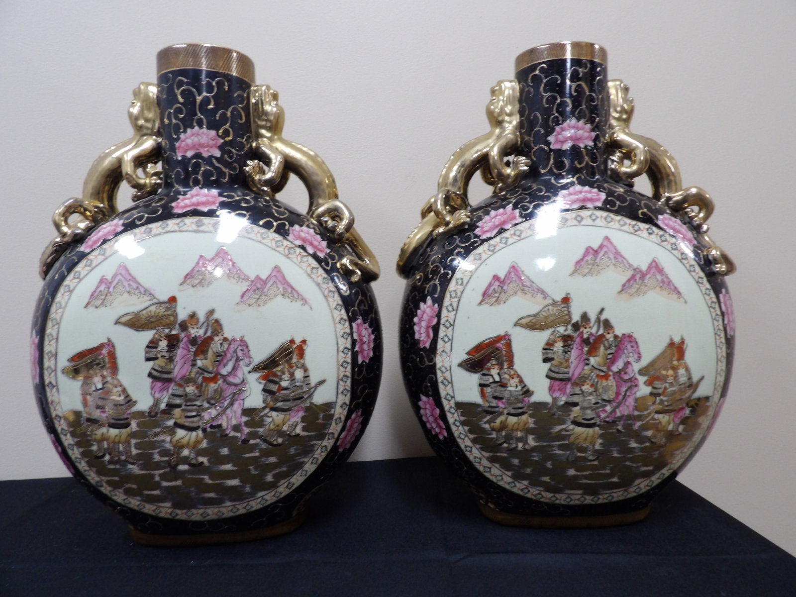 lot of 2 Chinese porcelain moon flask vase with gold lizard handles: Approx size is 13 x 7 x 18.5 inches. We will inhouse ship items to you very affordable and efficient. Select self-arrange shipping.