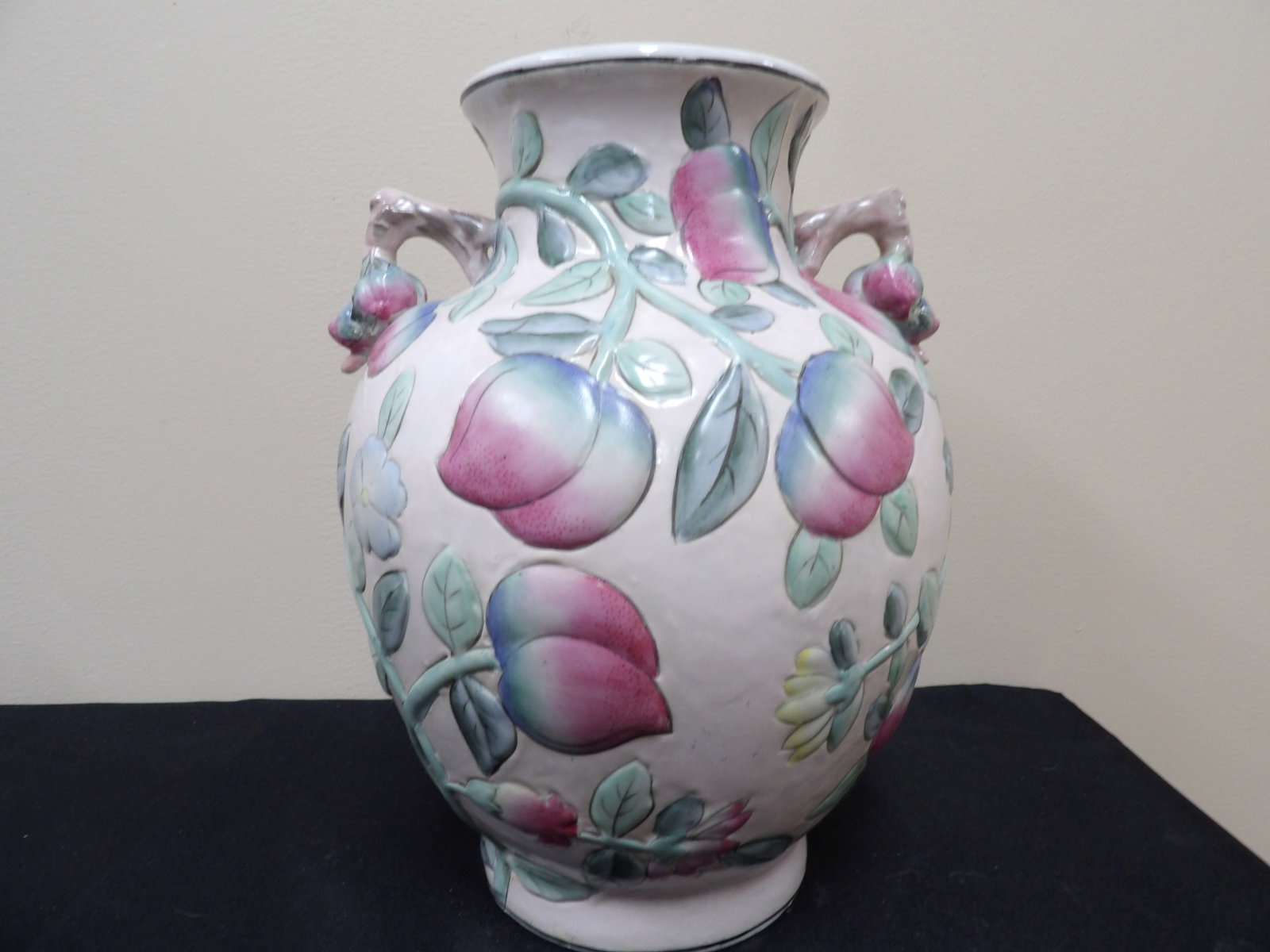 Chinese peach porcelain vase with peach handles and Qing dynasty Qianlong mark: Approx. 12 inches height. We will inhouse ship items to you very affordable and efficient. Select self-arrange shipping.