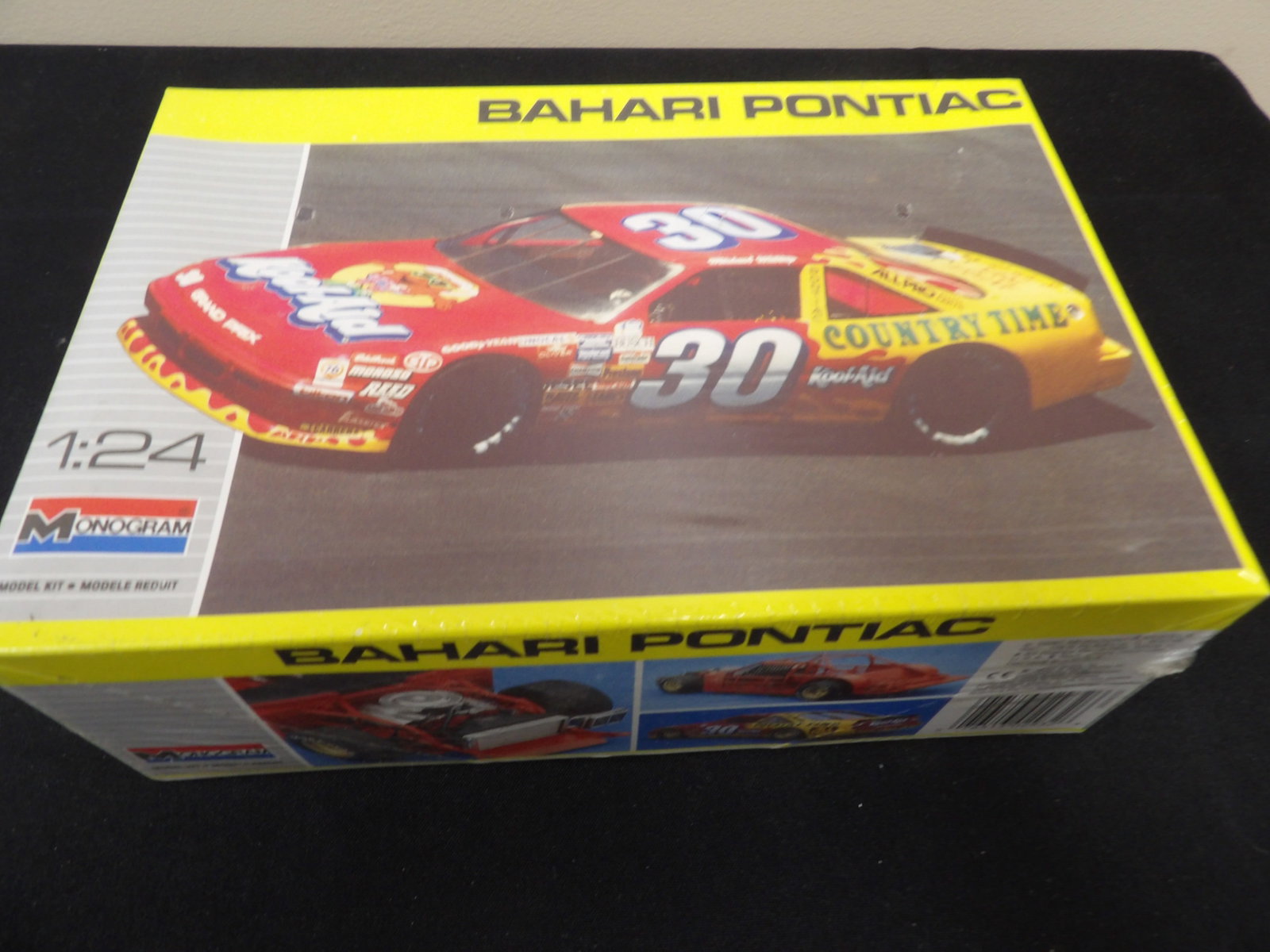 Monogram 1:24 scale Michael Waltrip #30 Bahari Pontiac model kit (1 of 4)