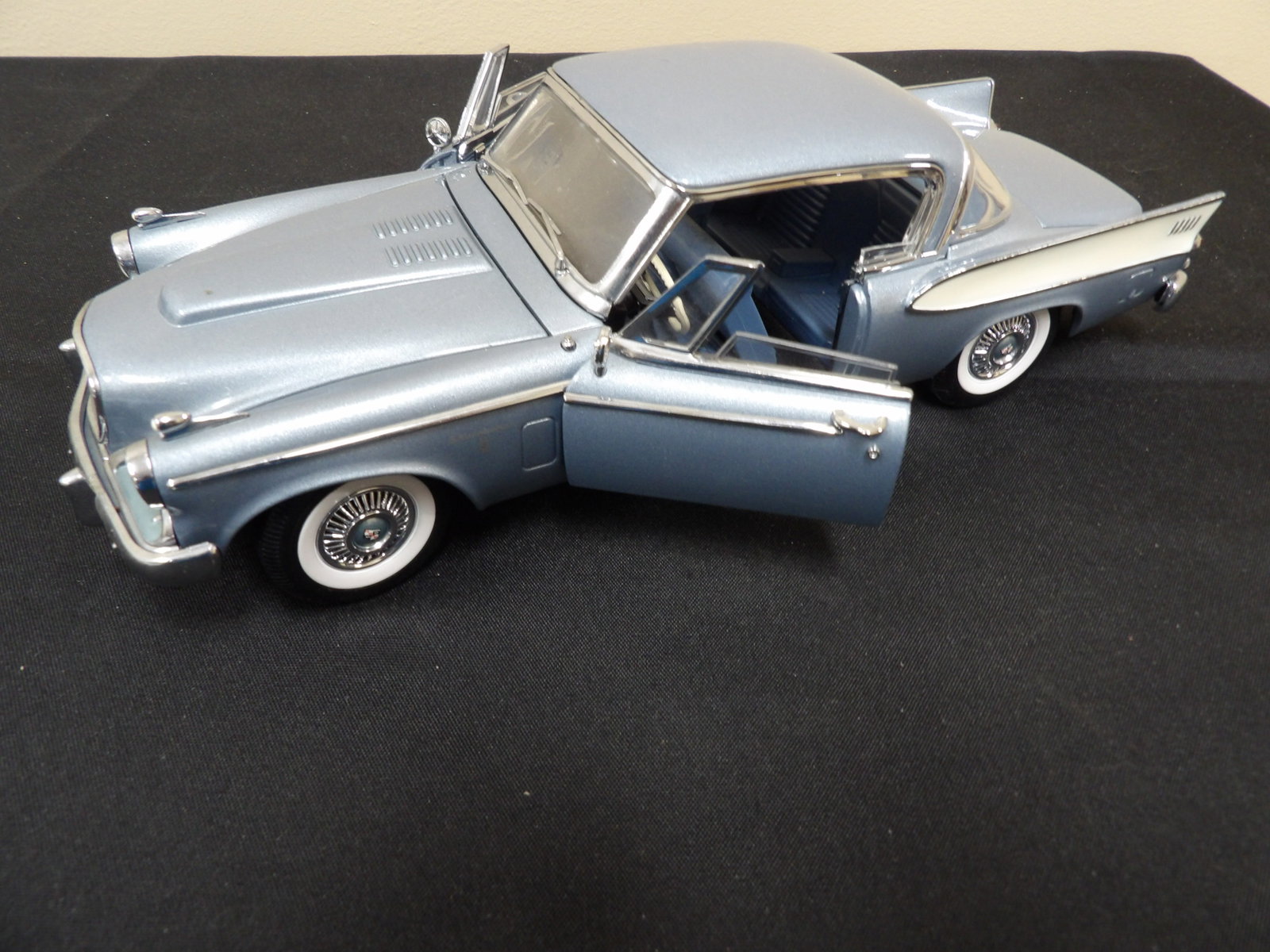 1:18 diecast model of 1958 Studebaker Golden Hawk: 11 inches length.