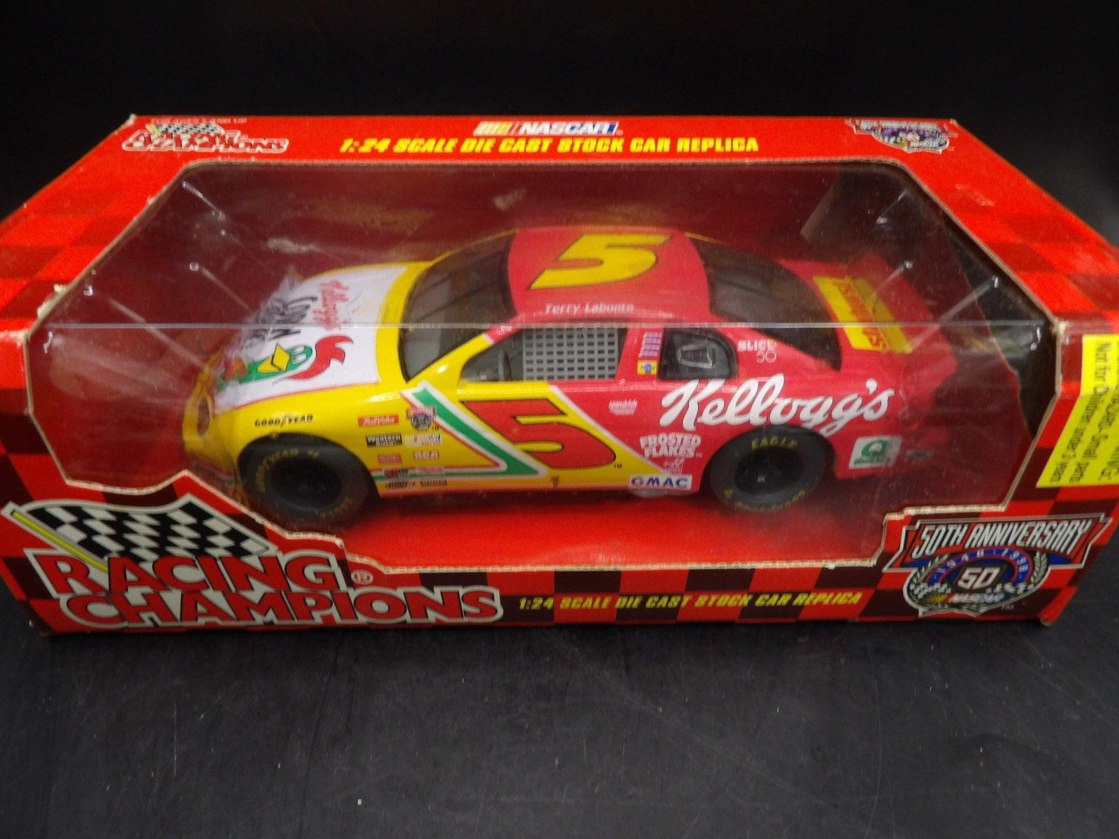 Racing Champions 1:24 Kellogg's stock car driven by Terry Labonte in original box (1 of 5)