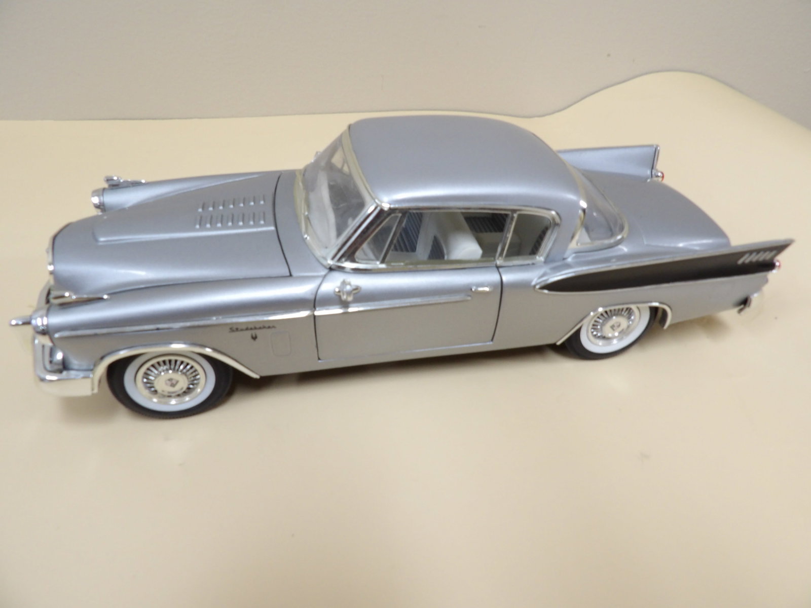 1:18 Anson 1957 Studebaker Golden Hawk: 10.5 inches length.
