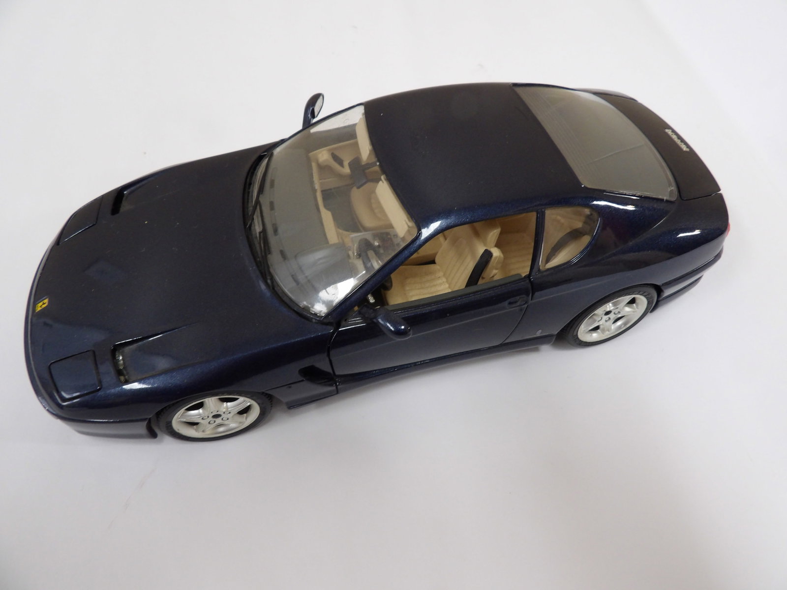 Bburago made in Italy 1:18 Ferrari 456 GT (1992): 10 inches length. We will inhouse ship items to you very affordable and efficient. Select self-arrange shipping.