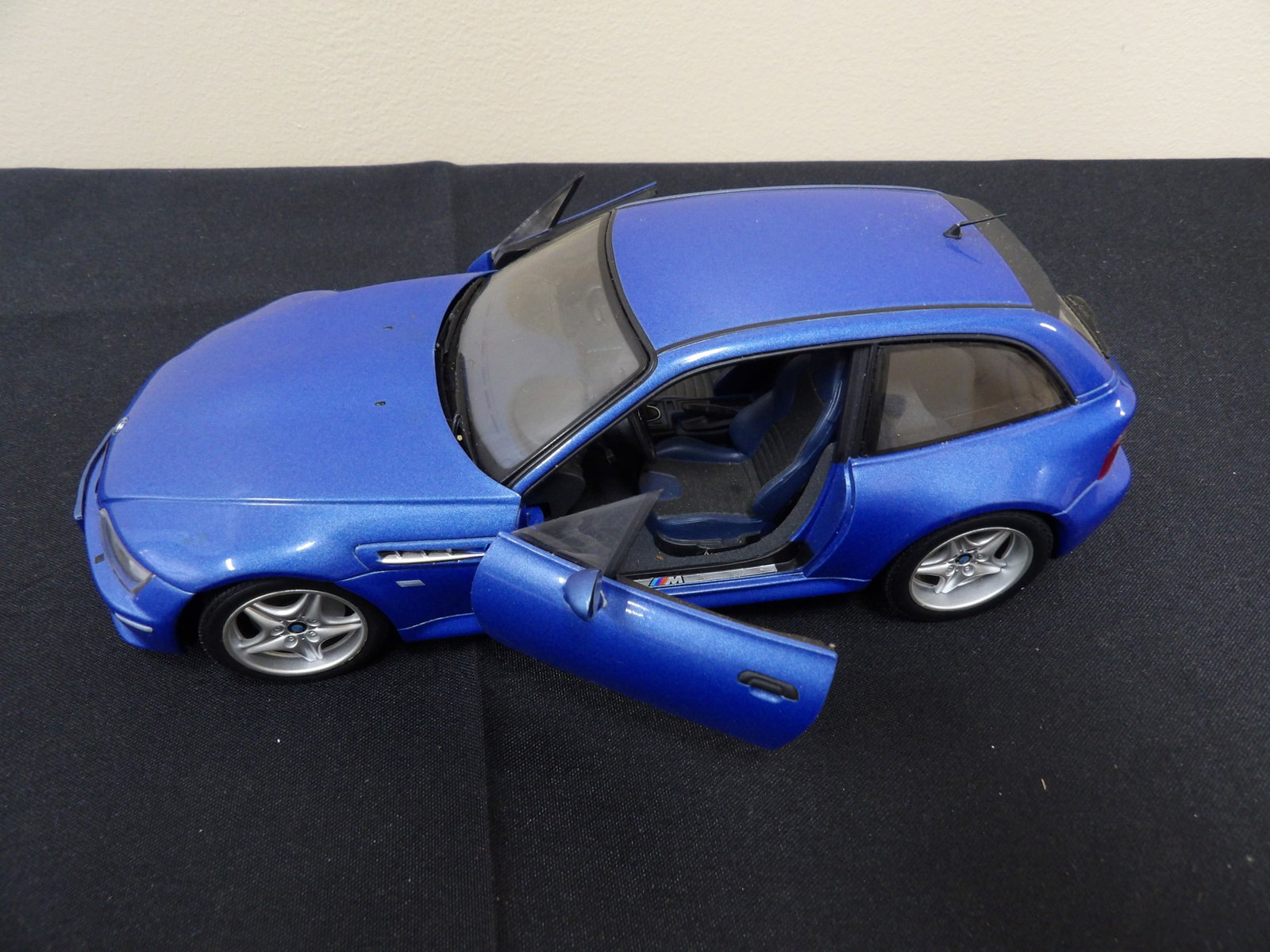 UT Models BMW M Coupe 1:18 scale car: 9 inches length.