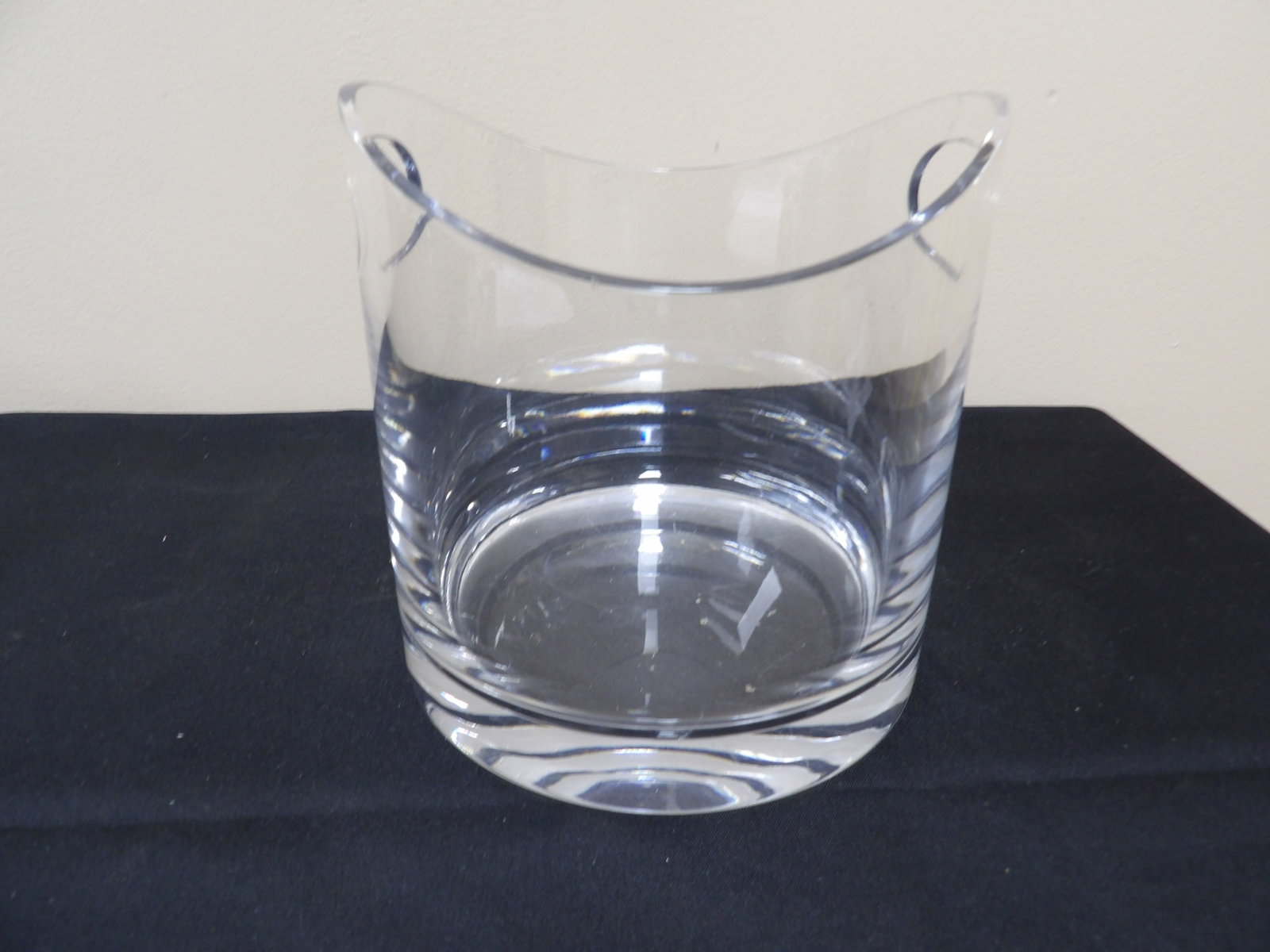 Tiffany & Co clear glass double-handled ice bucket signed on the bottom: Signed Tiffany & Co on the bottom. 7 inches height. We will inhouse ship items to you very affordable and efficient. Select self-arrange shipping.