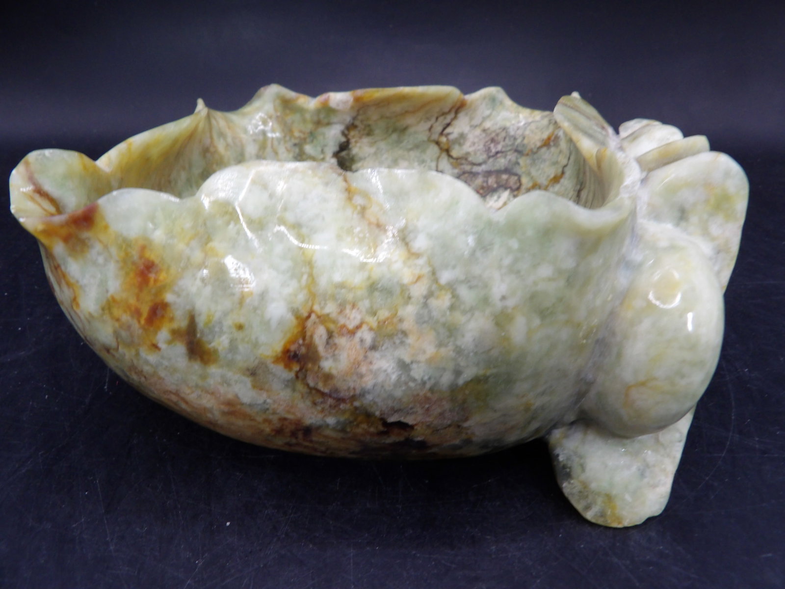 Chinese hand carved jade brush pot with Chinese ingot motif: 5.7 inches length. 932 grams. We will inhouse ship items to you very affordable and efficient. Select self-arrange shipping.