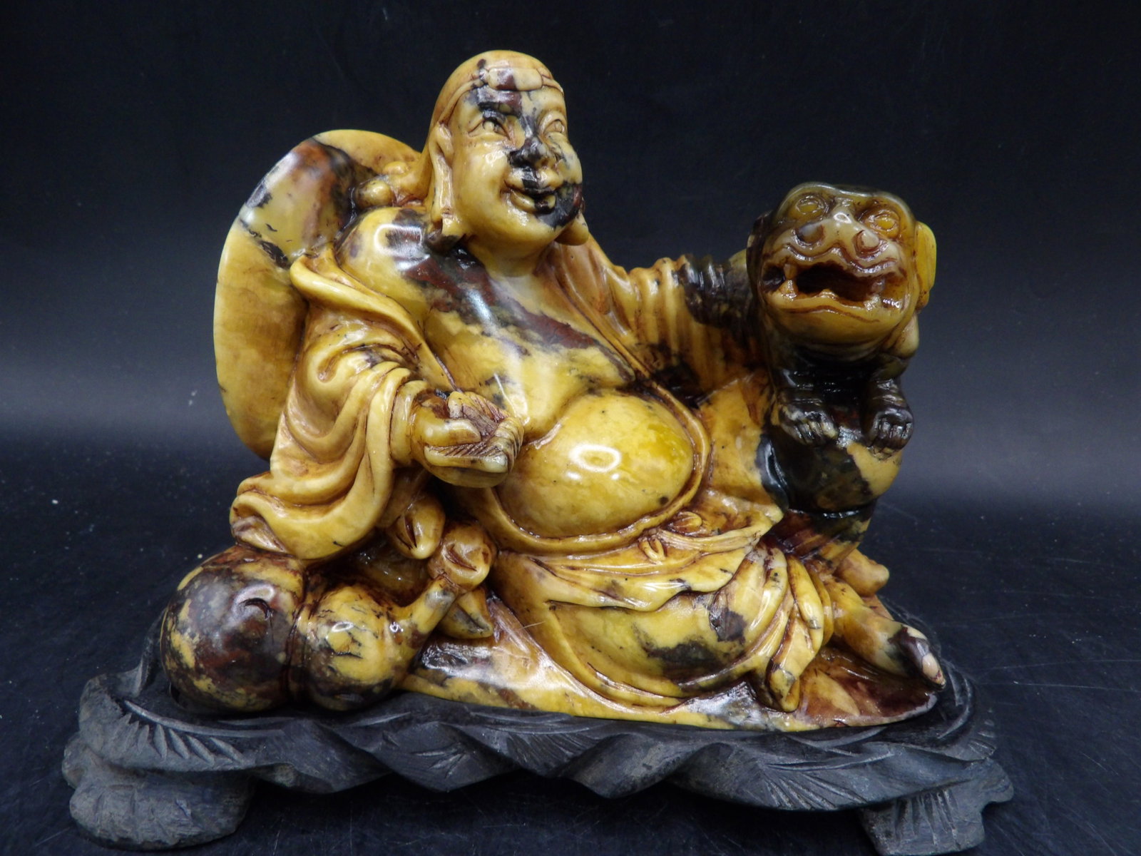 very fine Chinese carved Shoushan? stone sculpture of Budai with mythical creature: 5.2 inches length. 925 grams. We will inhouse ship items to you very affordable and efficient. Select self-arrange shipping.
