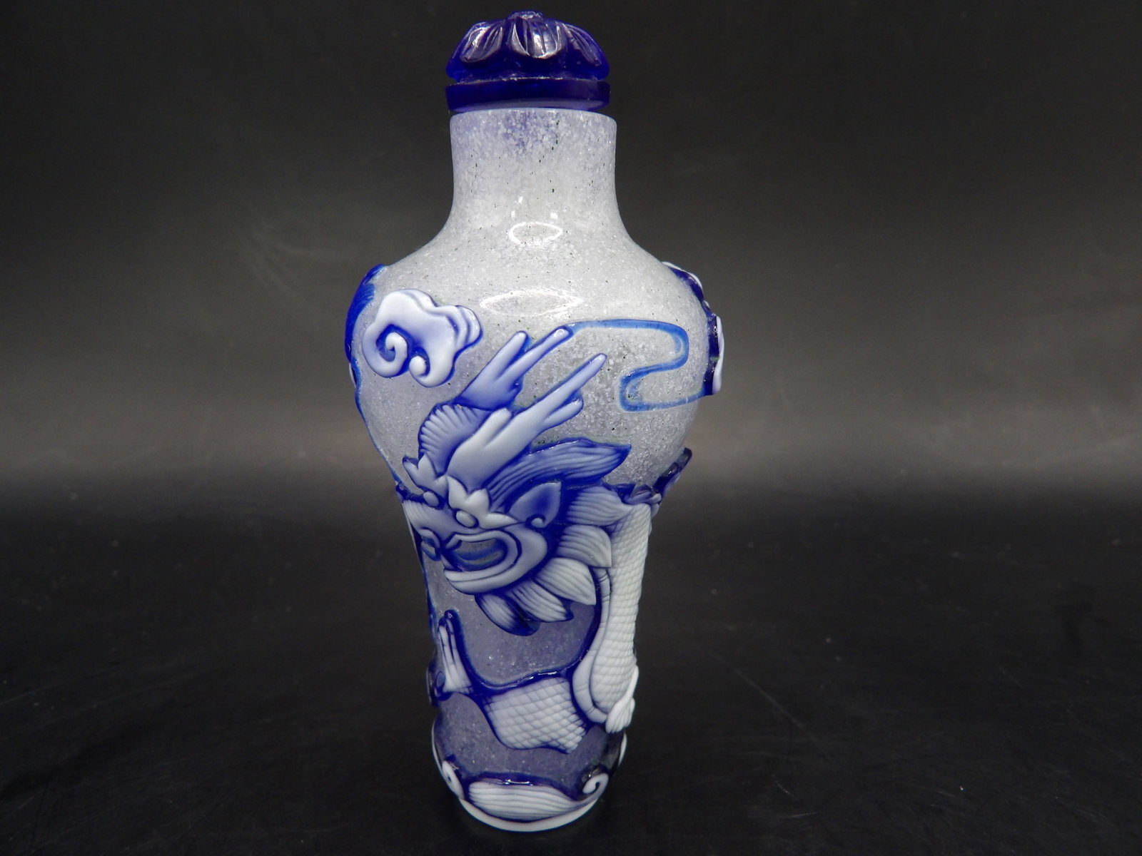 antique Chinese 2-color overlay glass snuff bottle with dragon motif: 3.1 inches height.