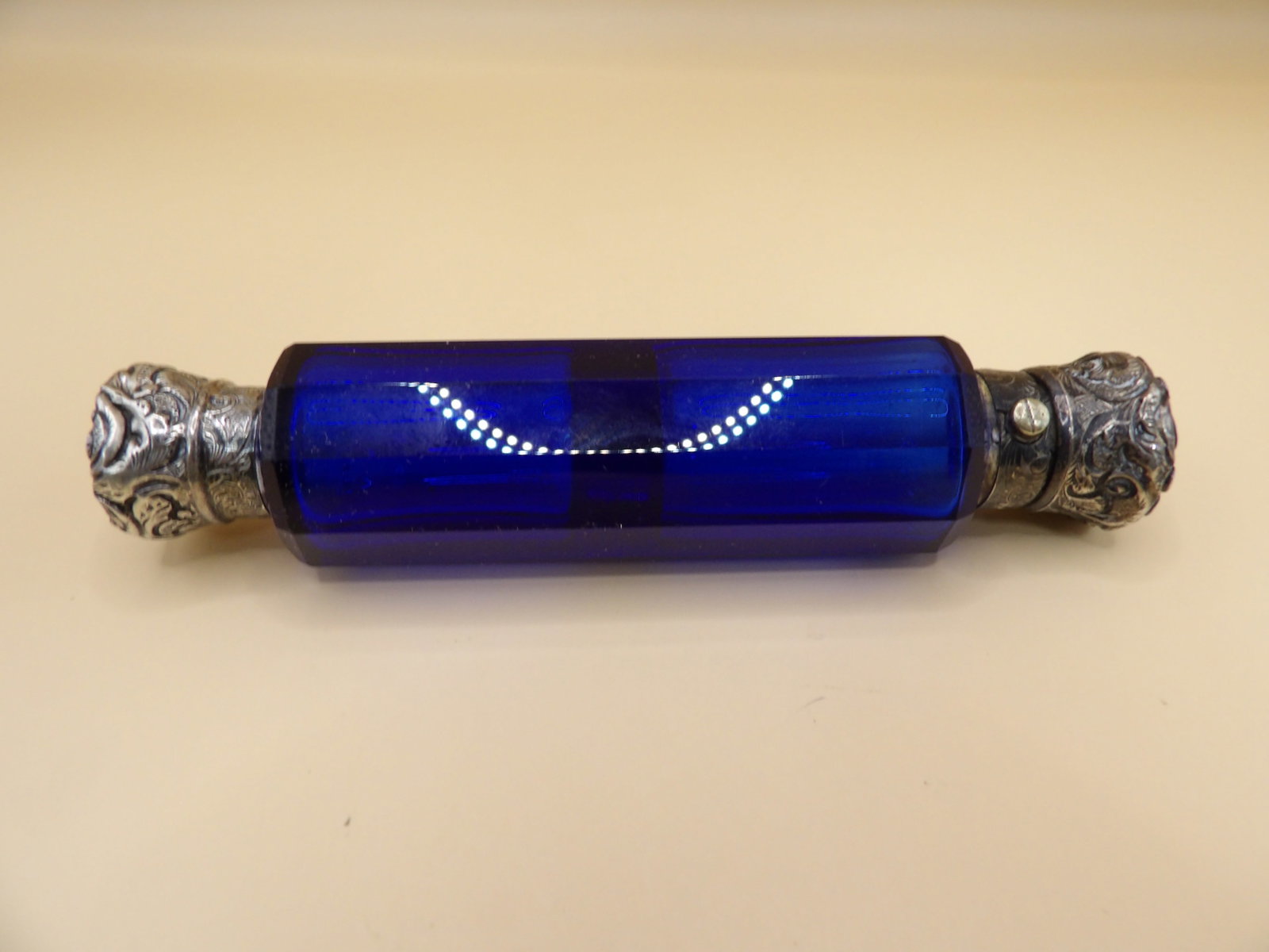 Antique Victorian large cobalt blue color double sided glass perfume bottle: 5.2 inches length. We will inhouse ship items to you very affordable and efficient. Select self-arrange shipping.