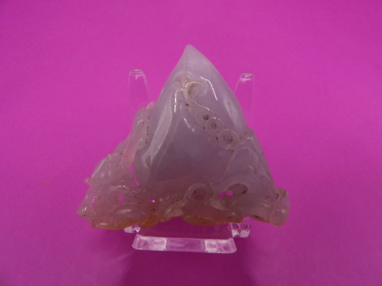 Chinese jadeite jade carved bat and peach: 1.7 inches length. 21 grams. We will inhouse ship items to you very affordable and efficient. Select self-arrange shipping.