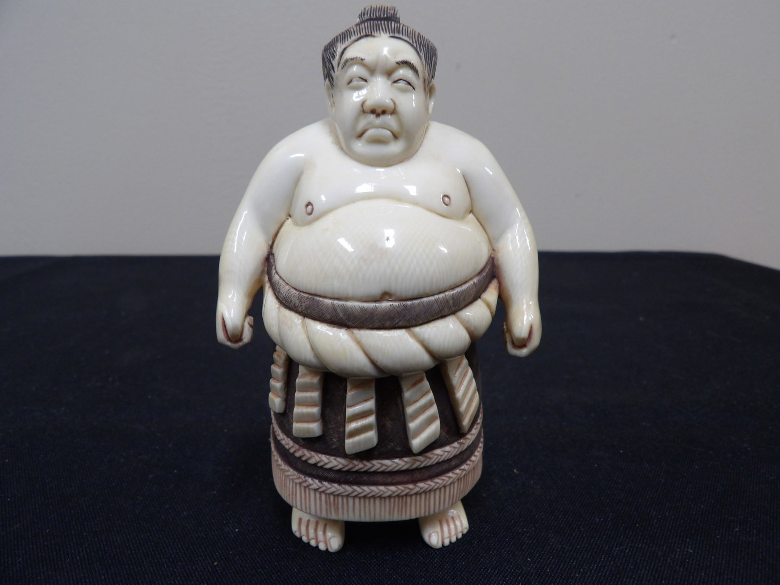 rare Japanese Meiji era carved okimono depicting a sumo wrestler: Over 4 inches height. Fine carving. No international shipping.