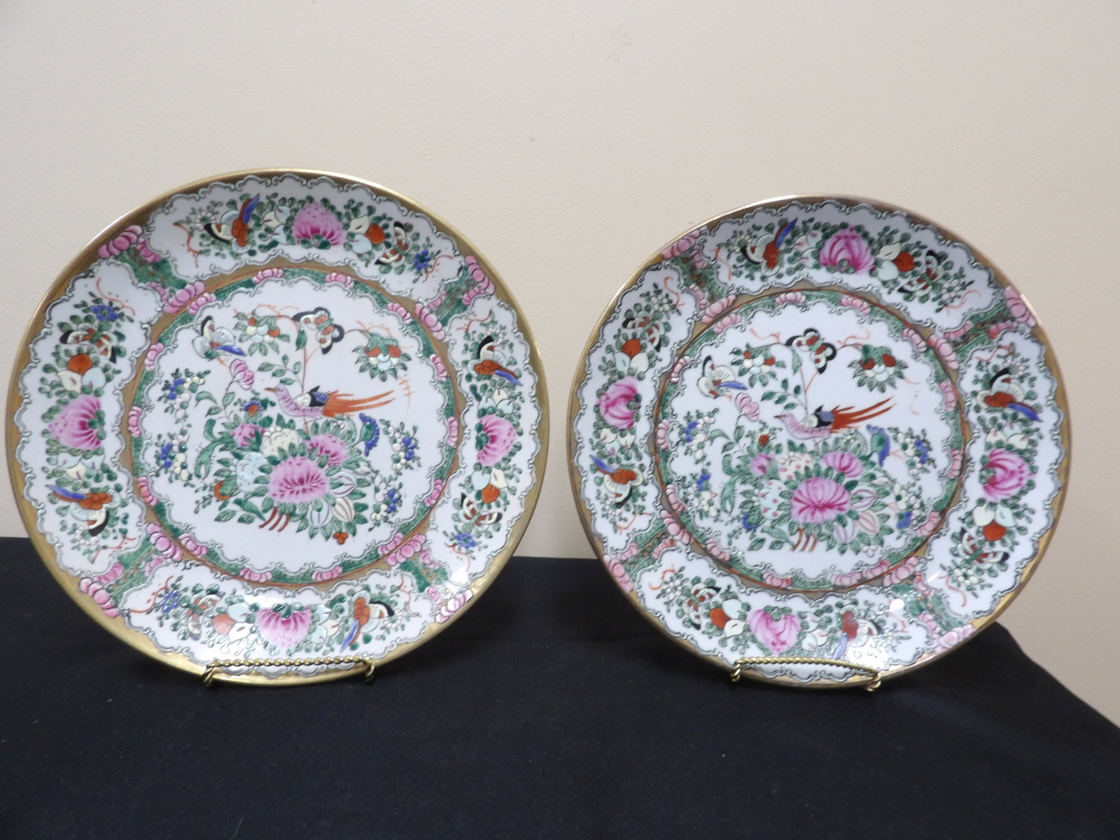 pair of Chinese export porcelain rose medallion style large plates ornate (1 of 6)
