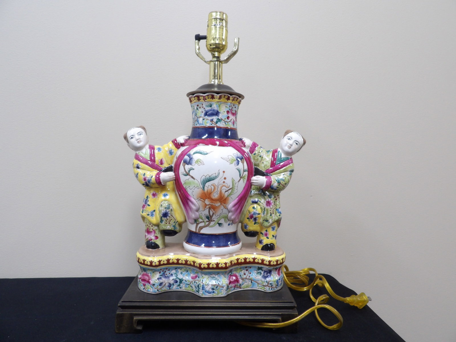 Chinese export famille rose figural porcelain table lamp: Approx. 19 inches height.