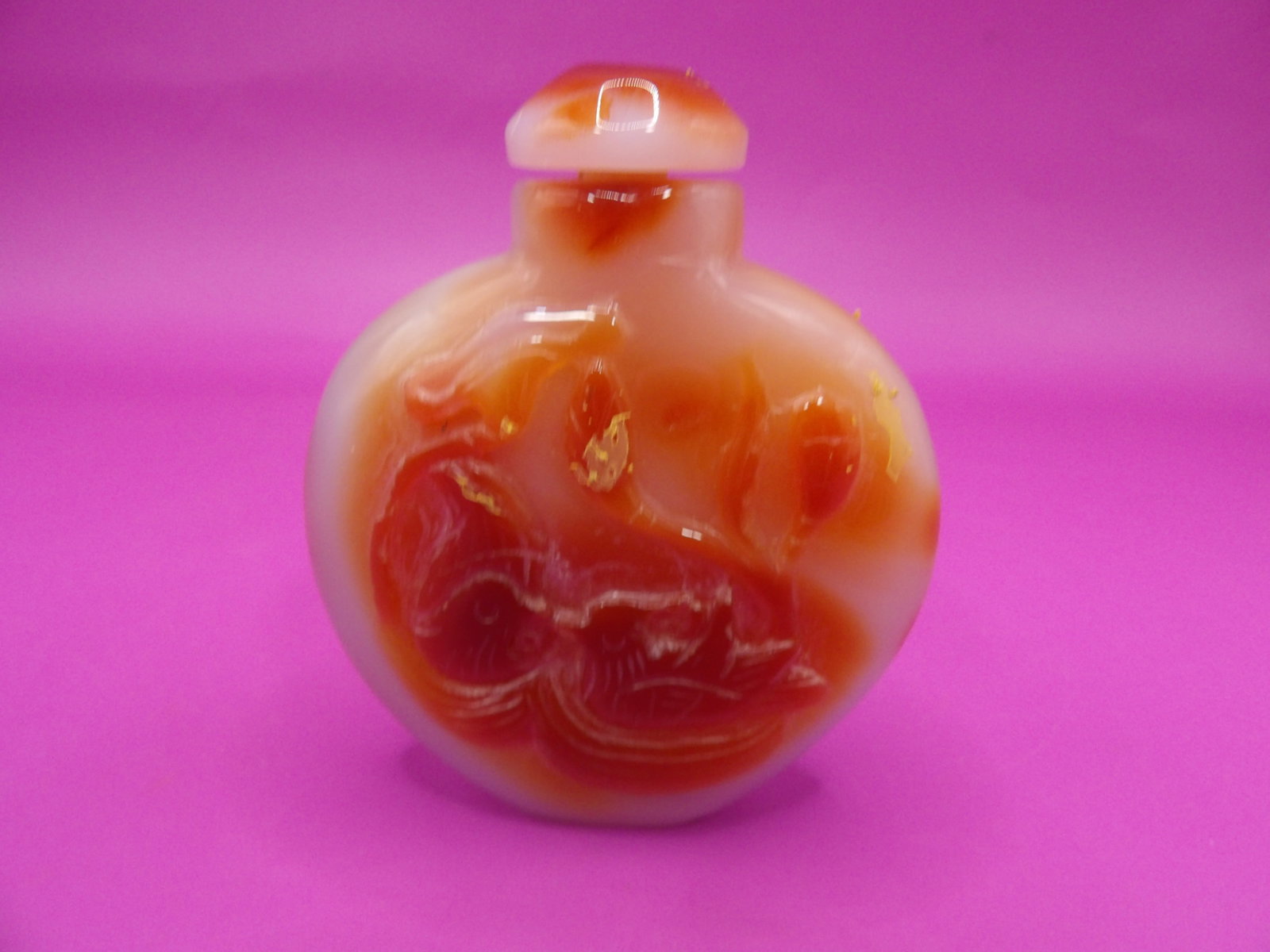 Chinese blue and white porcelain snuff bottle with floral motif signed (1 of 5)