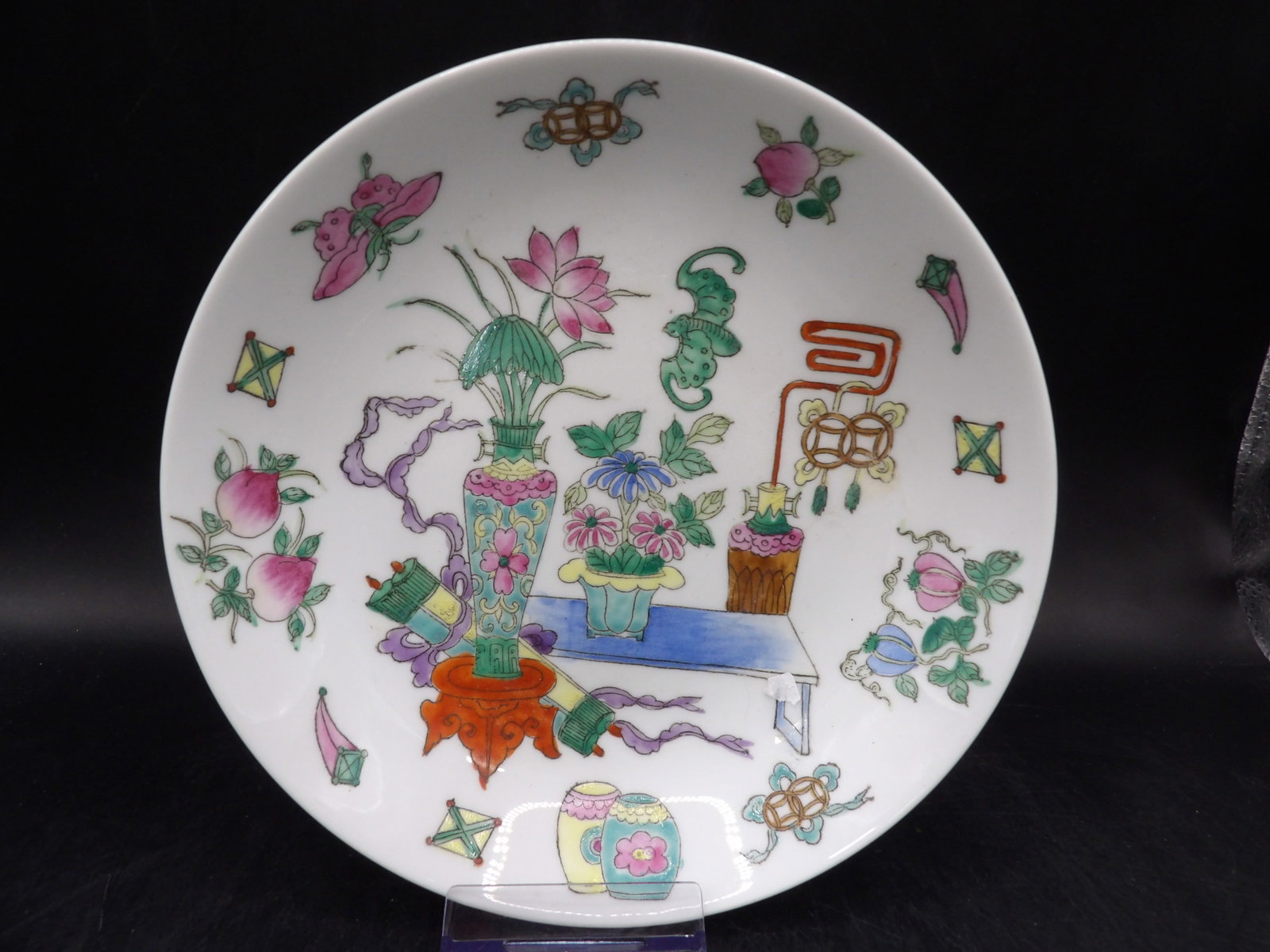 Chinese porcelain plate with auspicious motifs: 7.5 inches diameter.