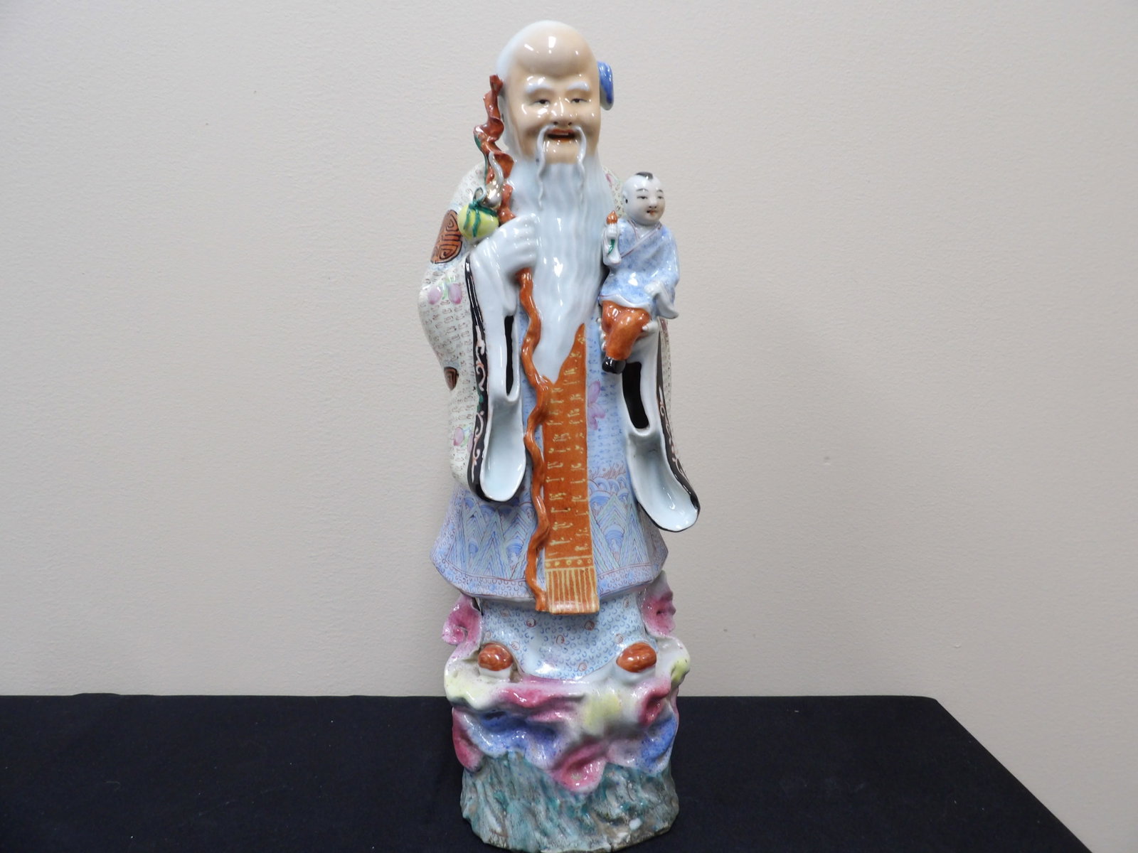 very fine quality Chinese antique Longevity God large statue over 15 inches: 15.5 inches. We will inhouse ship items to you very affordable and efficient. Select self-arrange shipping.