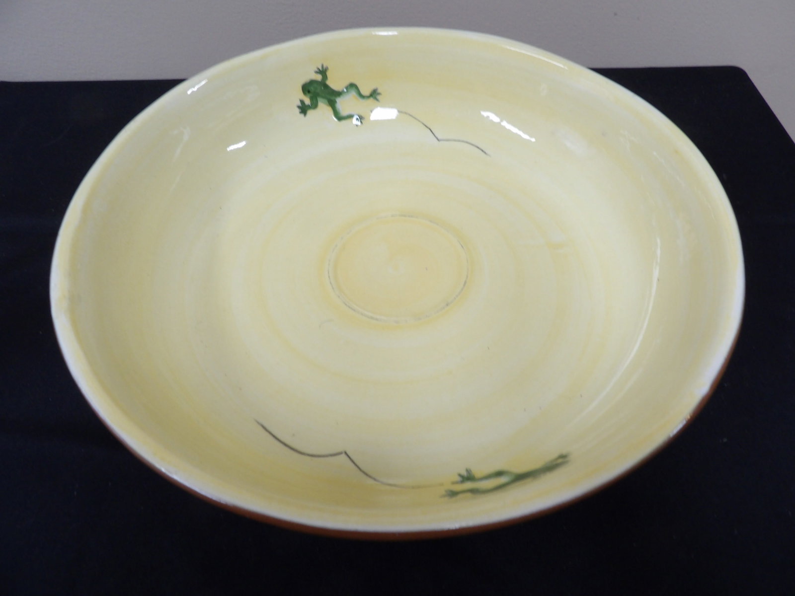 Pottery Barn frog pattern serving bowl made in China: 13.5 inches opening. Marked microwave and dishwasher safe. We will inhouse ship items to you very affordable and efficient. Select self-arrange shipping.