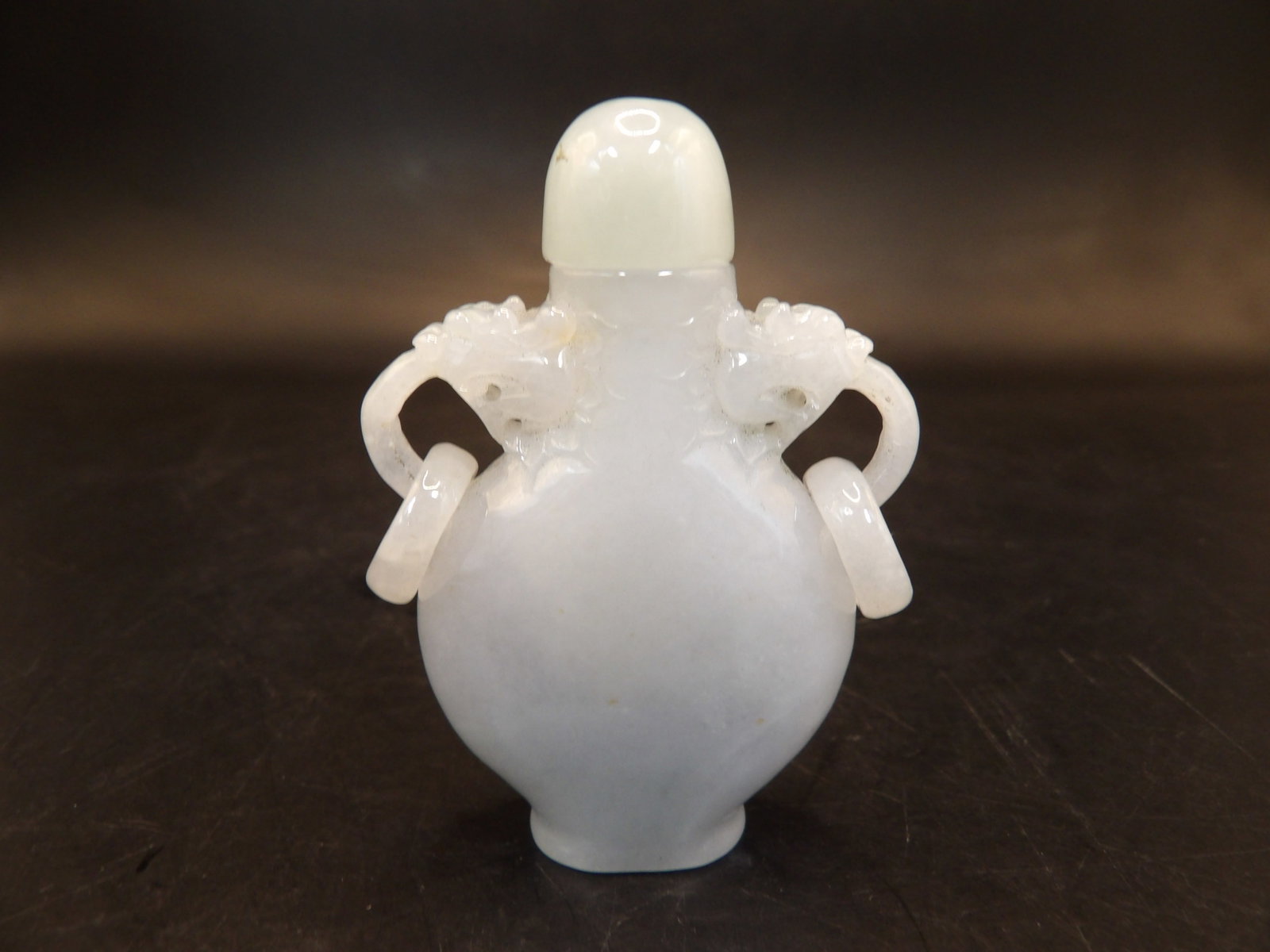 Chinese carved jadeite jade snuff bottle with rings: 2.1 inches height.