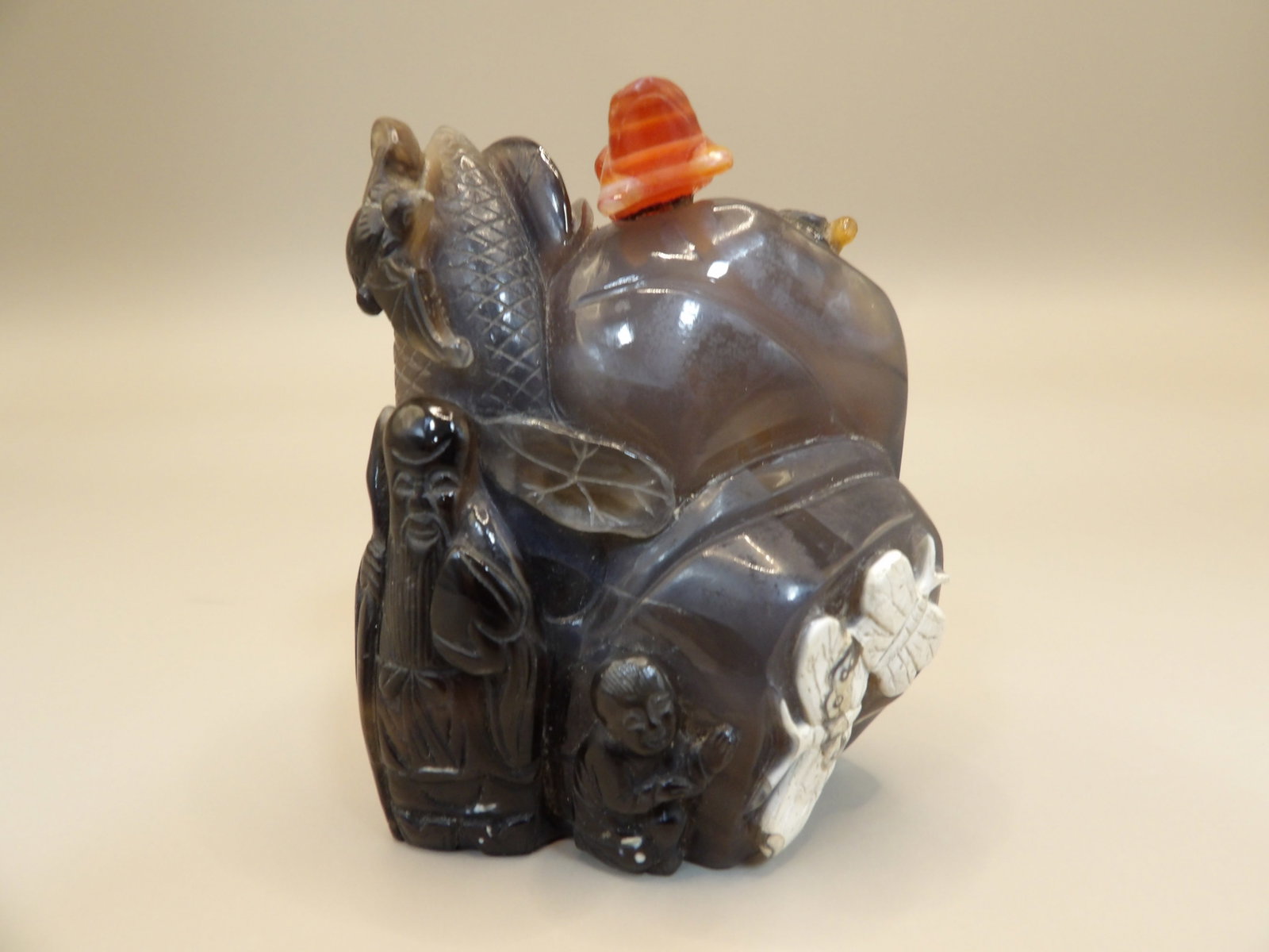 amazing details 19th century Chinese agate snuff bottle with Longevity God boy frog turtle butterfly: 2.4 inches height.