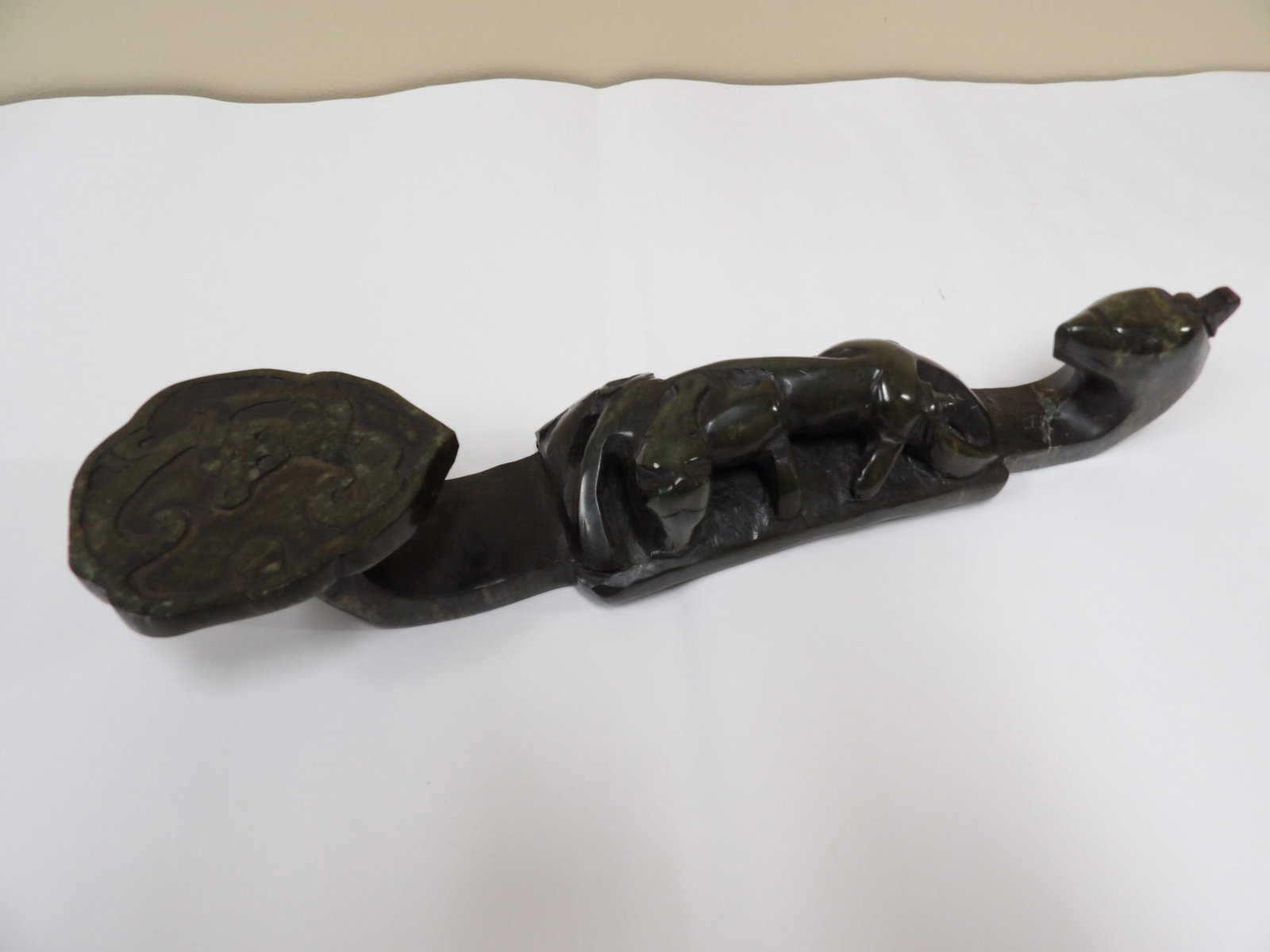 Chinese carved gem stone scepter: 13 inches length. Old repair on the neck area. We will inhouse ship items to you very affordable and efficient. Select self-arrange shipping.