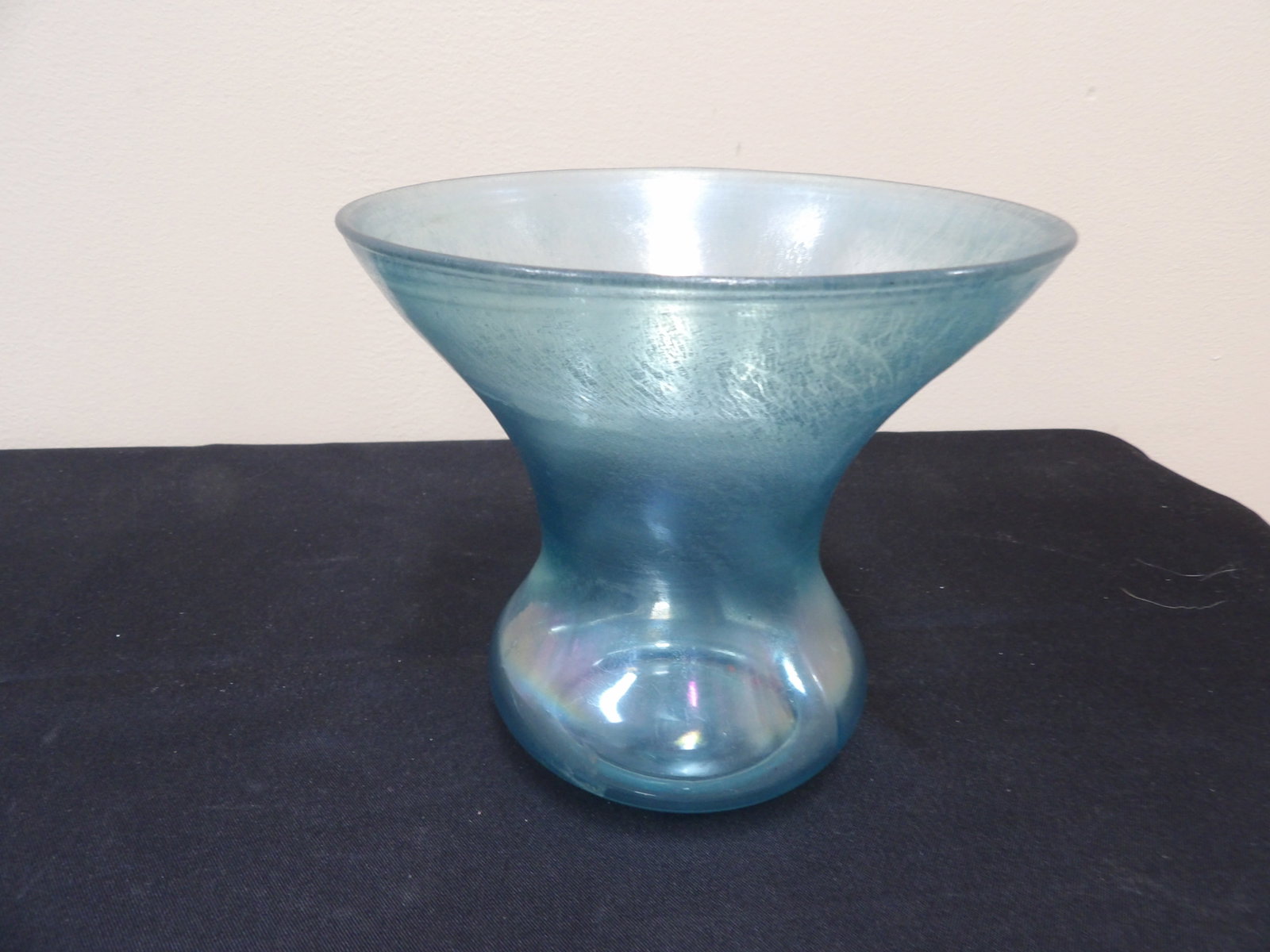 mid-century iridescent turquoise blue art glass vase probably from Europe: 5.6 inches height.