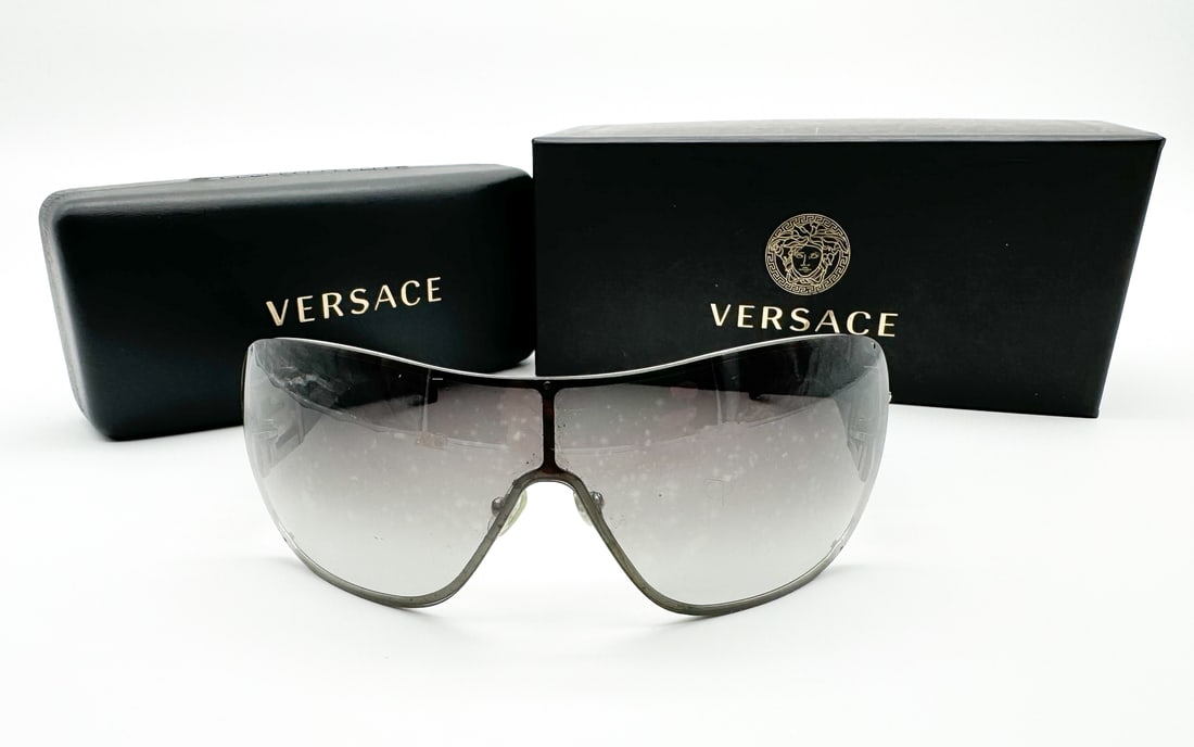 Pair Versace Men’s Sunglasses Model 2027-b (1 of 4)