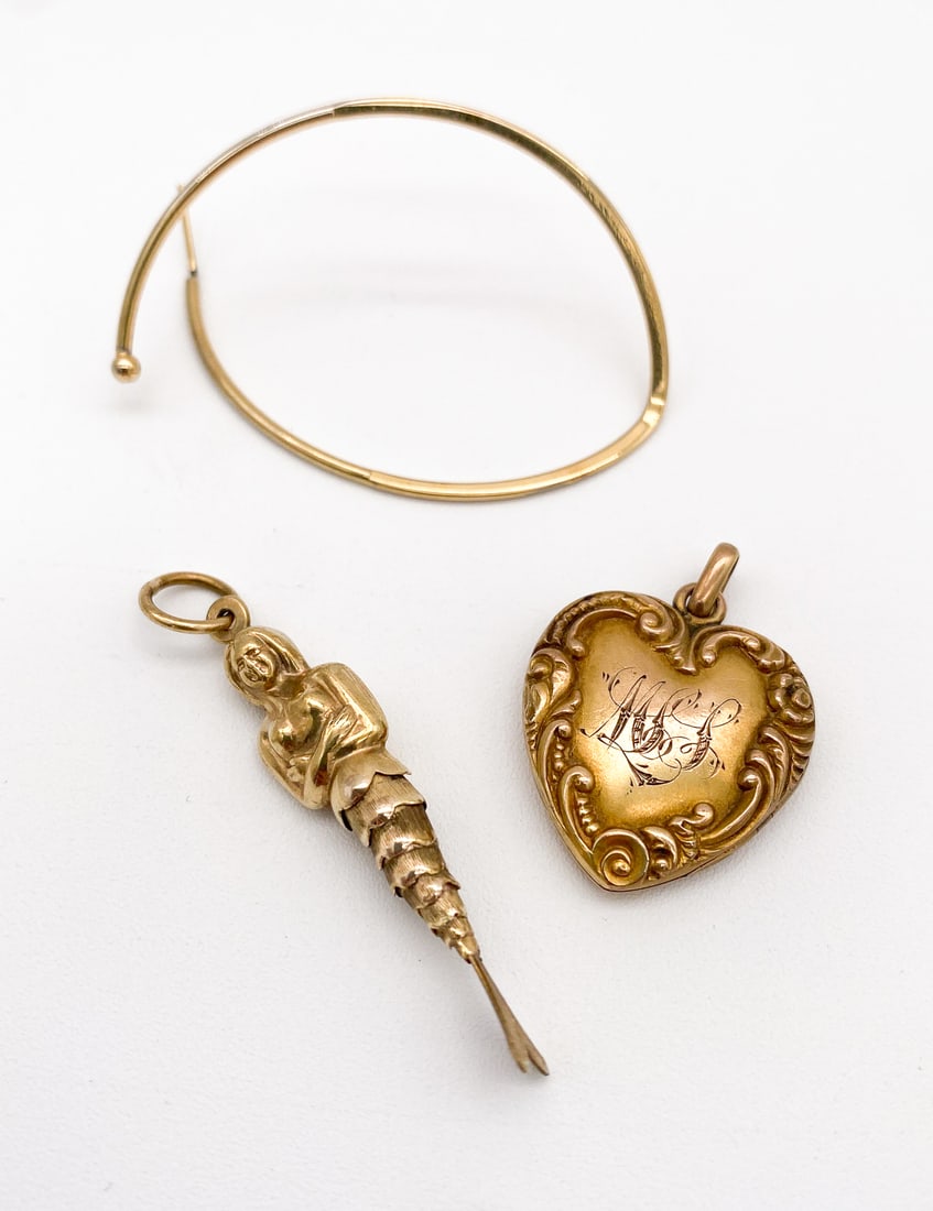 Yellow Gold Jewelry Group With 2 Pendants (1 of 2)