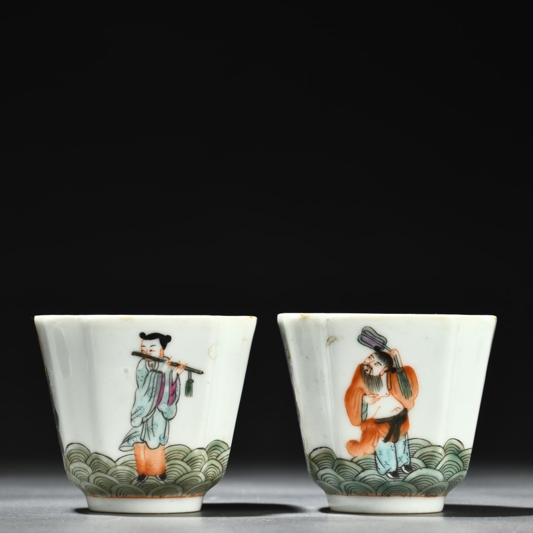 A pair of painted Eight Immortal cups: Painted Eight Immortals Cup Size: H:6cm W:6.6cm w:155g (The Dimensions Of All Batches Are Manually Measured.If You Need More Detailed Information, Please Contact Our Customer Service Before Bidding.)
