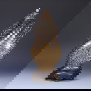 A piece of Hetian jade from the Ming Dynasty is like an amphora: The Hetian jade of the Ming Dynasty is like an amphora size: 20.2x10x5.4cm W:445.2g (The Dimensions Of All Batches Are Manually Measured.If You Need More Detailed Information, Please Contact Our