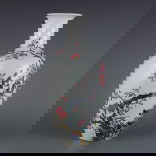 A pastel magpie pomegranate pattern appreciation bottle from the Qing Dynasty: Qing Dynasty pastel magpie pomegranate pattern appreciation bottle SIZE: H:35.2cm Mouth D:9.5cm (The Dimensions Of All Batches Are Manually Measured.If You Need More Detailed Information, Please