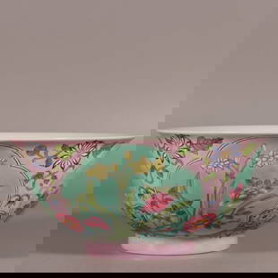 A flower pattern bowl made in the Kangxi year of the Qing Dynasty with enamel color carmine ground: Qing Dynasty Kangxi year made enamel color carmine ground floral pattern bowl SIZE: H:6cm Orifice D:14cm (The Dimensions Of All Batches Are Manually Measured.If You Need More Detailed Information, Ple