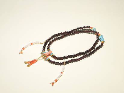 A string of one hundred and eight Buddha beads of red sandalwood: A string of red sandalwood one hundred and eight Buddha beads with turquoise coral SIZE: 0.6cm W:29g (The Dimensions Of All Batches Are Manually Measured.If You Need More Detailed Information, Please