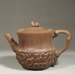 A piece of the Qing Dynasty's purple sand Yang's ancient bamboo pot: Qing Dynasty purple sand Yang's twilight ancient bamboo pot SIZE: L:12.5W:7H:8.5cm (The Dimensions Of All Batches Are Manually Measured.If You Need More Detailed Information, Please Contact Our Custom