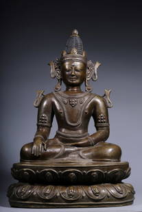 A seated statue of Guanyin in Kashmir alloy copper inlaid with silver from the Qing Dynasty: Kashmir alloy copper inlaid silver Guanyin seated statue in the Qing Dynasty SIZE: H:35.5cm L:24.5cm W:17.5cm W:7039g (The Dimensions Of All Batches Are Manually Measured.If You Need More Detailed Inf