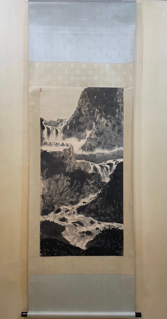 A fine landscape painting by Fu Baoshi: Fu Baoshi's fine landscape paintings SIZE: Painting core 65×131cm (The Dimensions Of All Batches Are Manually Measured.If You Need More Detailed Information, Please Contact Our Customer Service Befor