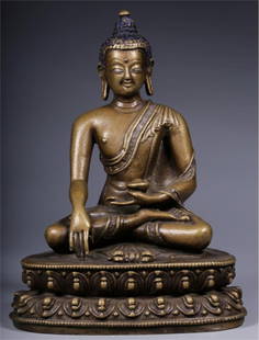 A Qing Dynasty alloy copper inlaid with silver immovable Buddha seated statue: The alloy copper inlaid with silver in the Qing Dynasty does not move as if the Buddha is seated SIZE: H:13cm L:9.8cm W:7cm W:643g (The Dimensions Of All Batches Are Manually Measured.If You Need More
