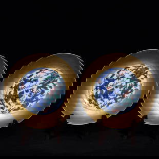 A pair of Qing Dynasty Yongzheng year system of the two dragons play bead pattern plate: Qing Dynasty Yongzheng year of the bucket color gilt two dragon play bead pattern plate pair SIZE: H:3.5cm D:14.9cm (The Dimensions Of All Batches Are Manually Measured.If You Need More Detailed Infor