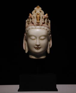 A piece of white marble Buddha head of the Northern Wei Dynasty: White marble Buddha head of the Northern Wei Dynasty H:38cm (The Dimensions Of All Batches Are Manually Measured.If You Need More Detailed Information, Please Contact Our Customer Service Before Biddi