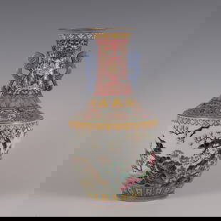 A piece of the Qing Dynasty Qianlong year of the pastel flower and bird pattern inscription poem: Qing Dynasty Qianlong year of the pastel flower and bird pattern inscription poem glass dragon ear appreciation bottle Size: H:32.5cm Belly diameter:16.5cm Calibre:9cm (The Dimensions Of All Batches A