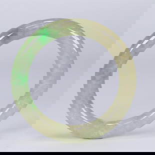 A beautiful old jadeite round bar bracelet: Exquisite old jadeite round bar bracelet Size: lnside diameter:5.6cm W:1.1cm W:65.2g (The Dimensions Of All Batches Are Manually Measured.If You Need More Detailed Information, Please Contact Our Cust