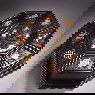 A fine rosewood high relief engraved multi-gemstone box: Exquisite rosewood high relief engraving set with multi-stone boxes Size: W:2200g H:10.5cm W:26cm (The Dimensions Of All Batches Are Manually Measured.If You Need More Detailed Information, Please Con