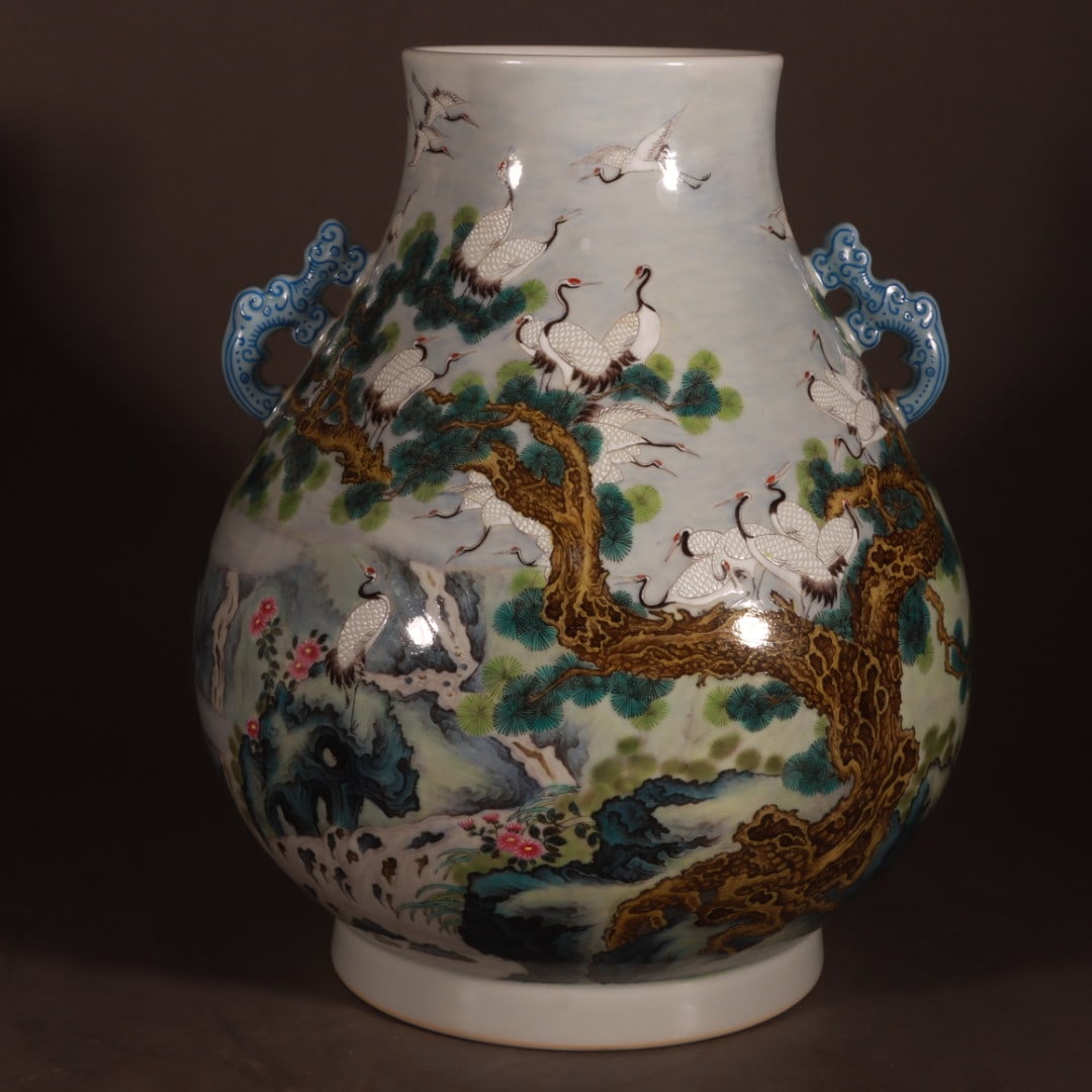 An enamel color of the Qing Dynasty Yongzheng Baihe Ti Temple pattern amphora: Qing Yongzheng's enamel color hundred cranes and temple pattern amphorae Size: H:33cm Mouth D:12.5cm Belly D:28cm Bottom D:17.5cm (The Dimensions Of All Batches Are Manually Measured.If You Need More