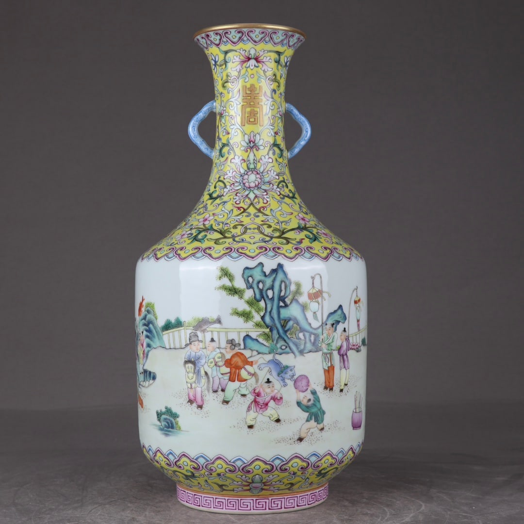 An amphora made in the Qianlong era of the Qing Dynasty with a pastel yellow floor window with a: Qing Dynasty Qianlong year pastel yellow ground window baby play picture amphora Size: H:33cm Belly D:17.5cm (The Dimensions Of All Batches Are Manually Measured.If You Need More Detailed Information,