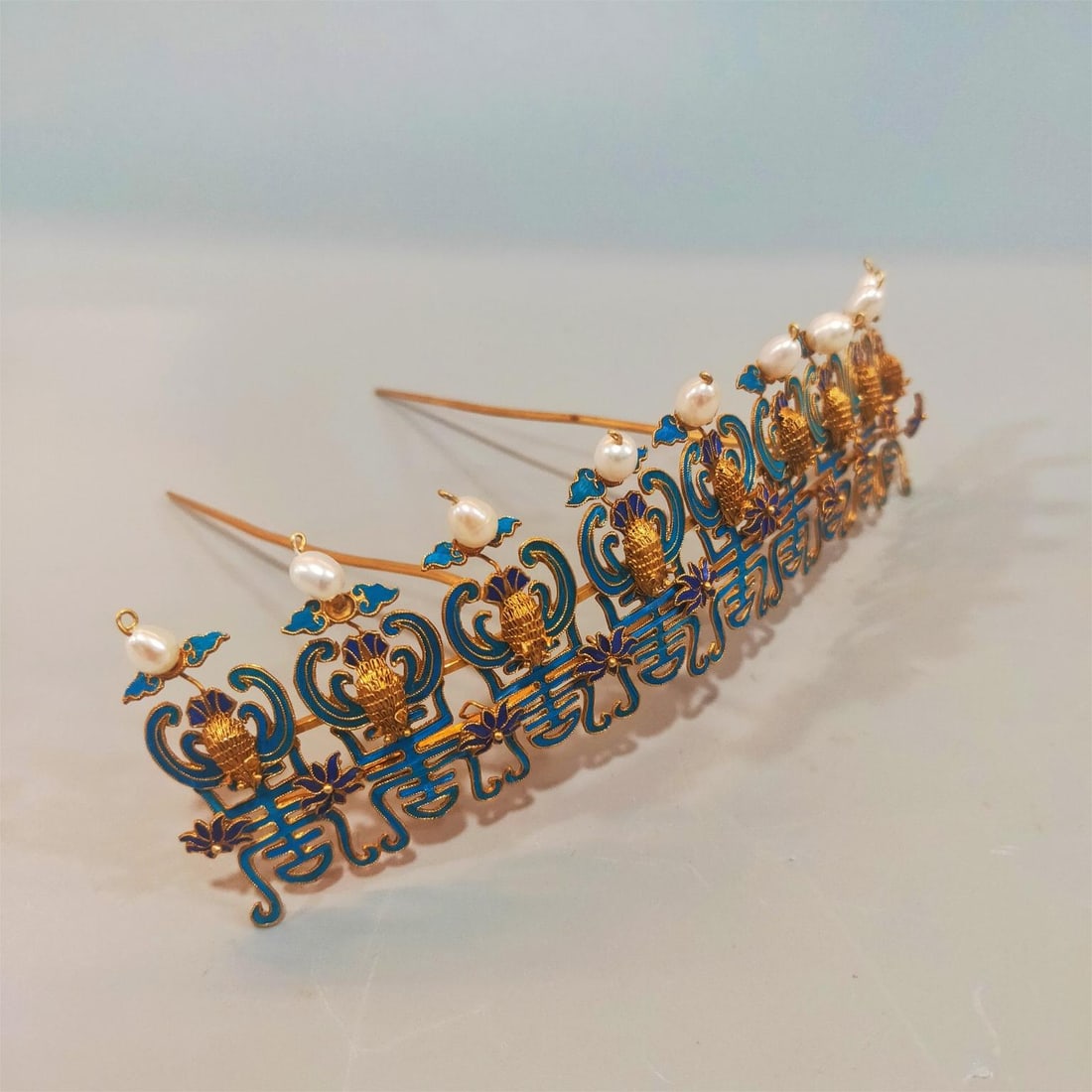 A sterling silver gilded emerald hairpin from the Qing Dynasty (1 of 9)