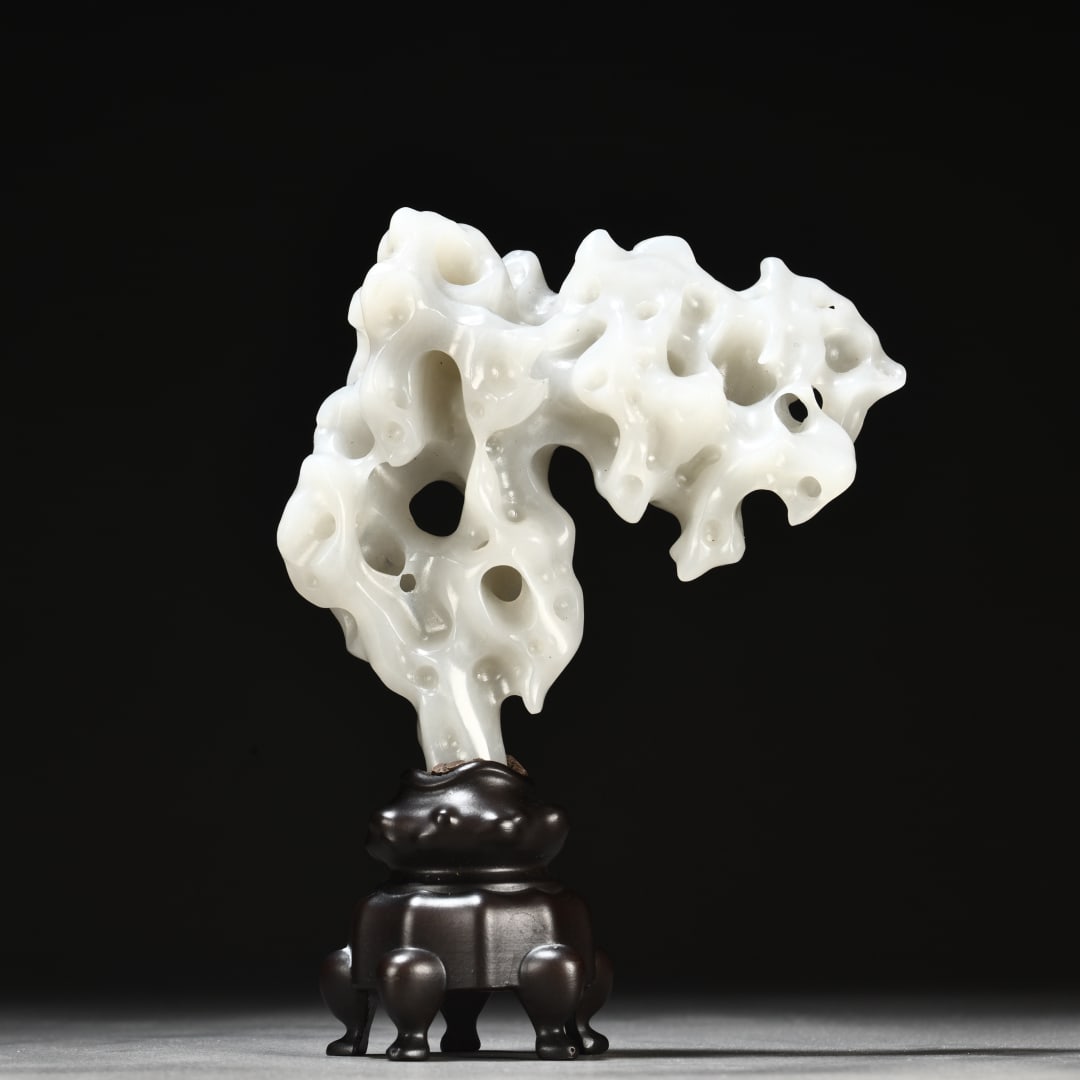 A beautiful Hetian jade imitation Taihu Lake stone ornament (1 of 9)