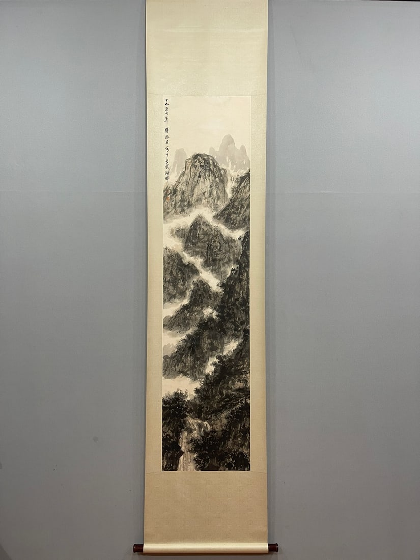 A painting by Fu Baoshi: Fu Baoshi's painting Size: Painting core 42x177cm (The Dimensions Of All Batches Are Manually Measured.If You Need More Detailed Information, Please Contact Our Customer Service Before Bidding.)
